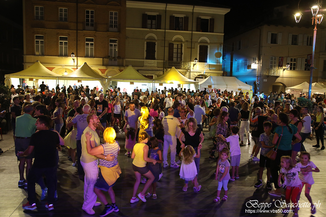 VBS_8982 - A Tutta Birra 2022 - ProLoco San Damiano d'Asti - Serata Latino con Oro Caribe e Salsabor.jpg